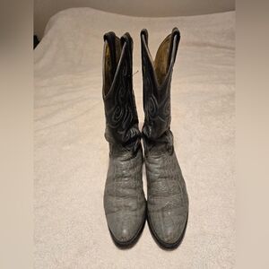 Men's Grey black label Tony lama western boots. Size 9.5 B